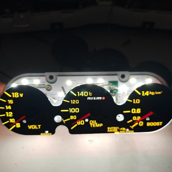 Triple Gauge Nissan Skyline R34 custom dials HKS NISMO